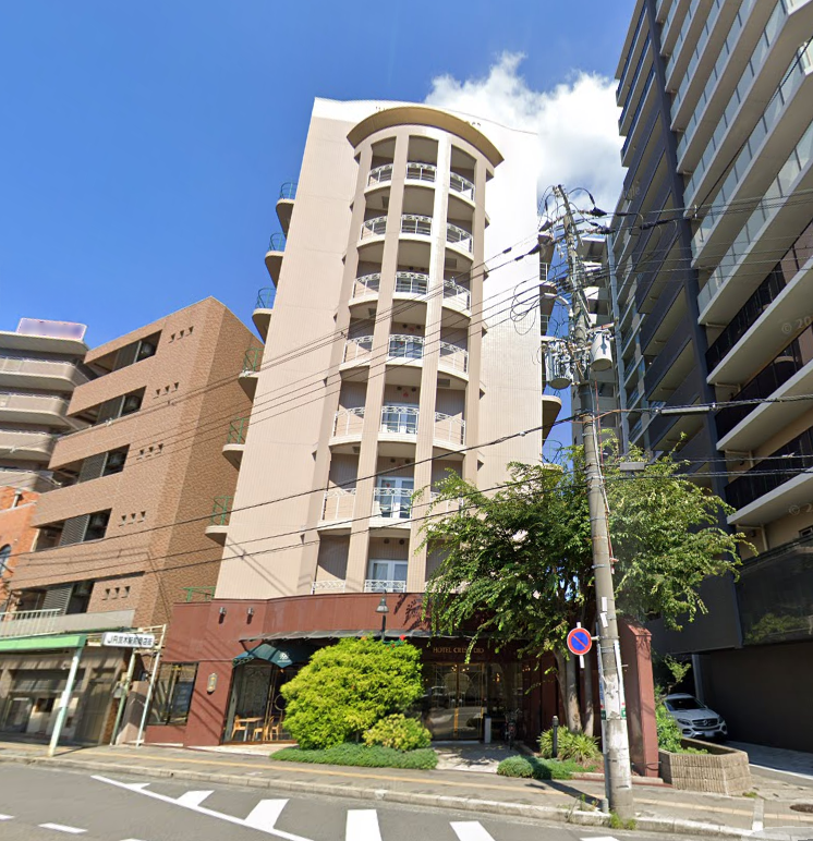 ホテルクレストディオ／ 大阪府茨木市駅前１－３－２